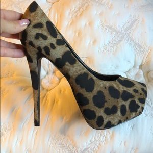 Steve Madden Jancey Leopard Heels hidden Platform